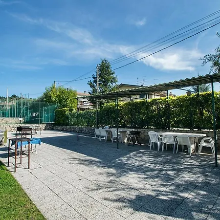 Ξενοδοχείο με διαμερίσματα Rosa