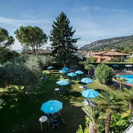 Ξενοδοχείο με διαμερίσματα Rosa