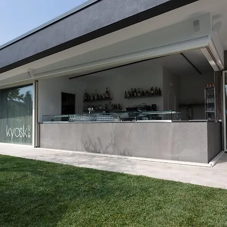 Rosa Lägenhetshotell 4*