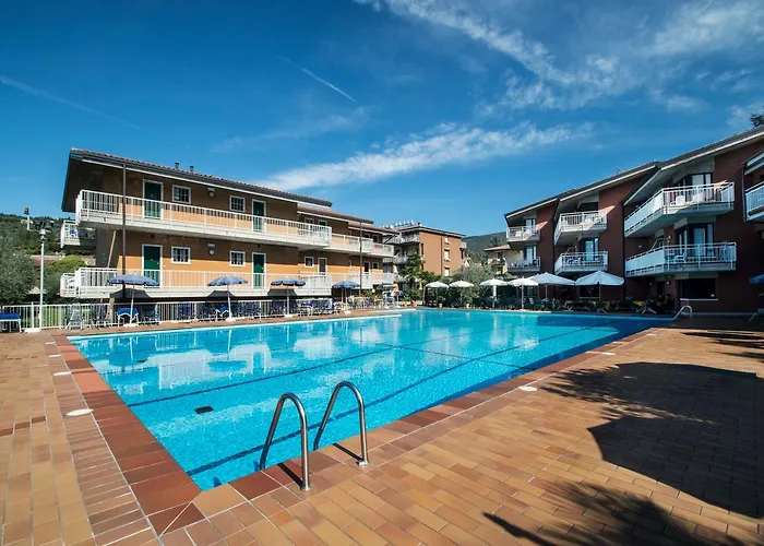 Rosa 4* Garda (Verona)