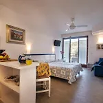 Aparthotel Rosa 4*