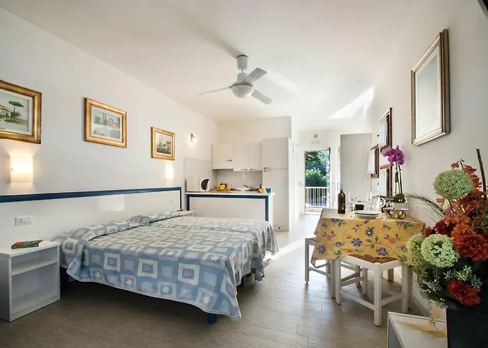 Lejlighedshotel Rosa 4*