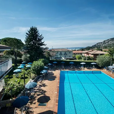 Апарт-отель Rosa 4*