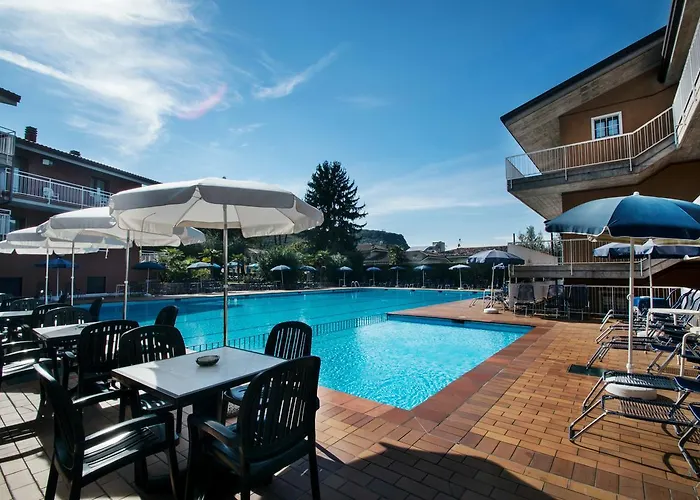 Rosa 4* Garda (Verona)