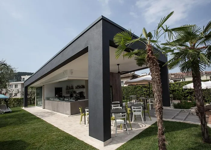 Rosa 4* Garda (Verona)